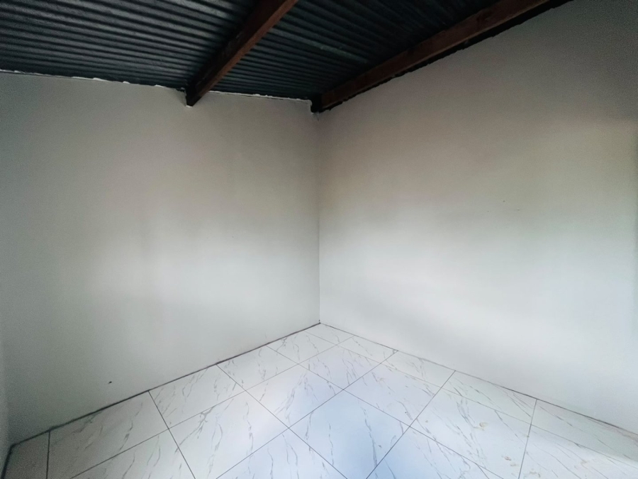 2 Bedroom Property for Sale in Bloemside 3 Free State